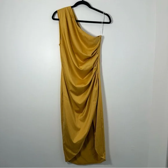 Revolve Elliatt Cassini One Shoulder Ruched Midi Dress Gold M